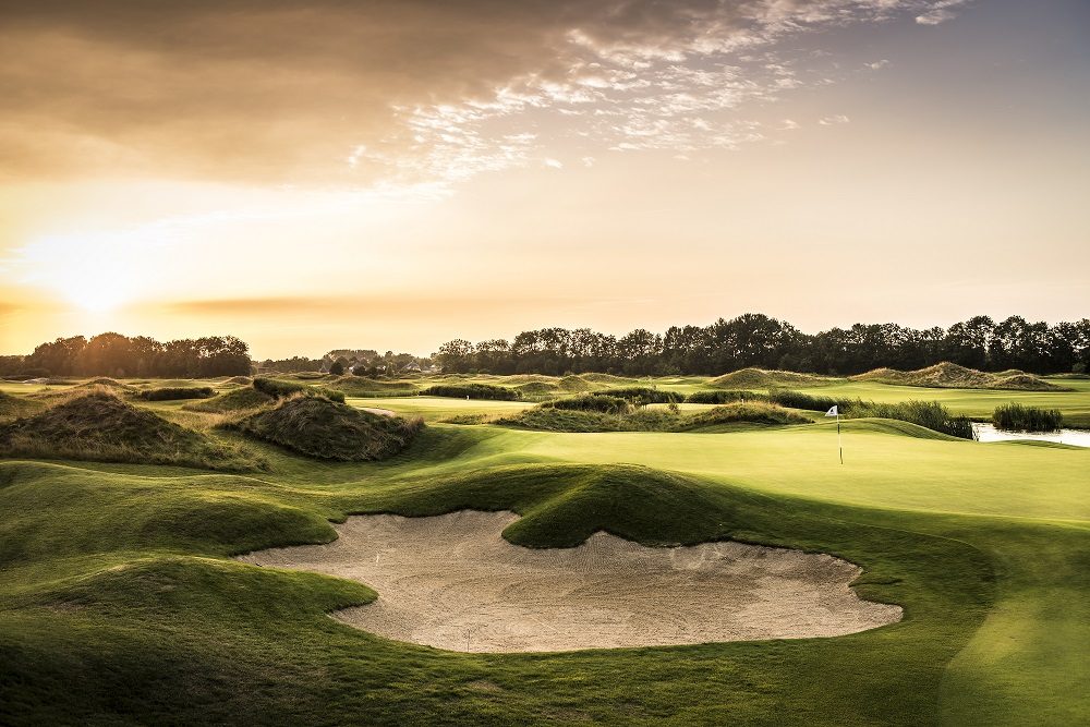 5. Copy of Hole 10 Green_ rough bunker_ 2015 SvS 10 -klein