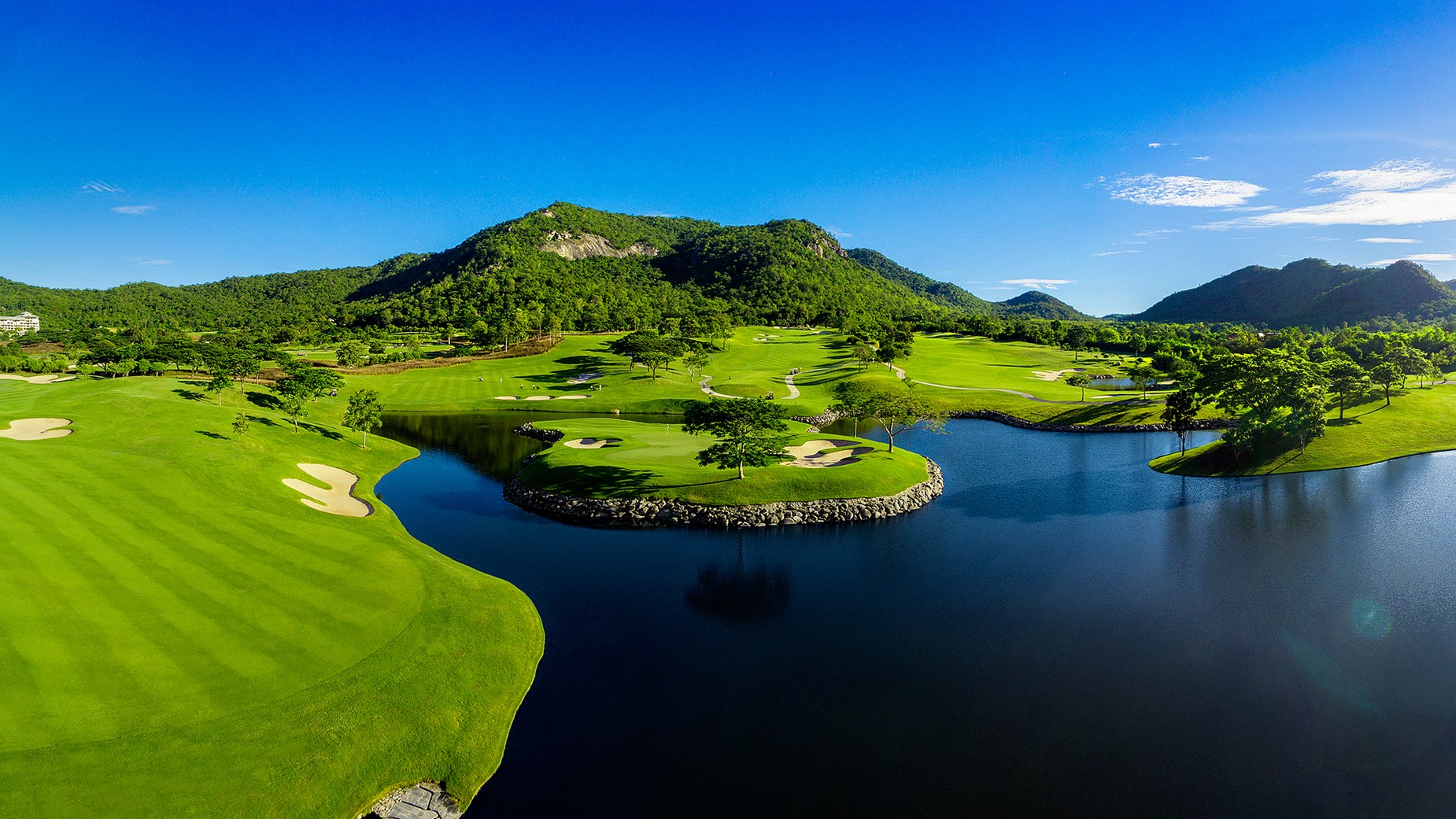 2017-ec-resorts-international-asia-Black-Mountain-Golf-Resort